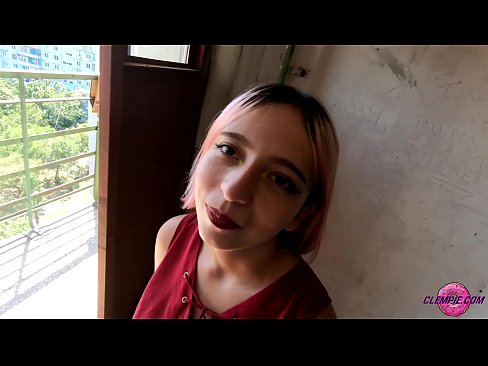 ❤️ 學生性感在內陸吸了一個陌生人 - 射在他臉上 ☑ 色情 在我們 ❌️